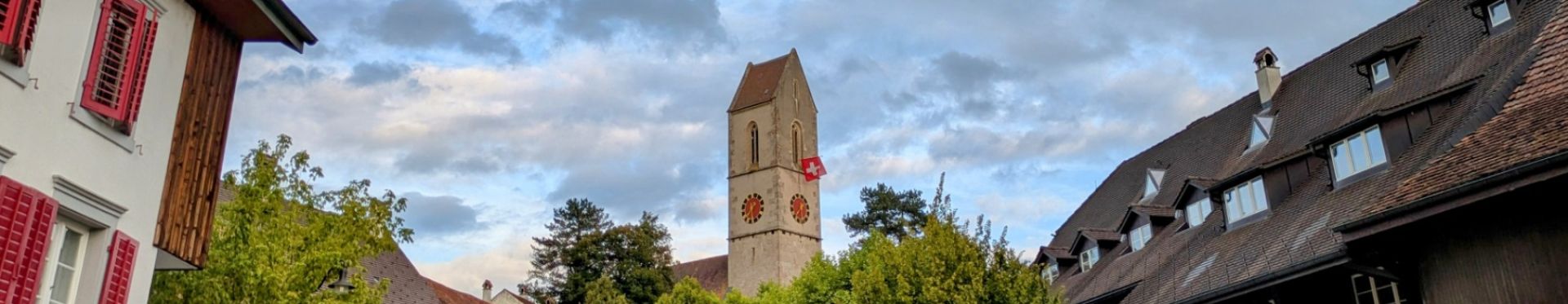 Ref. Kirche mit Schweizerfahne